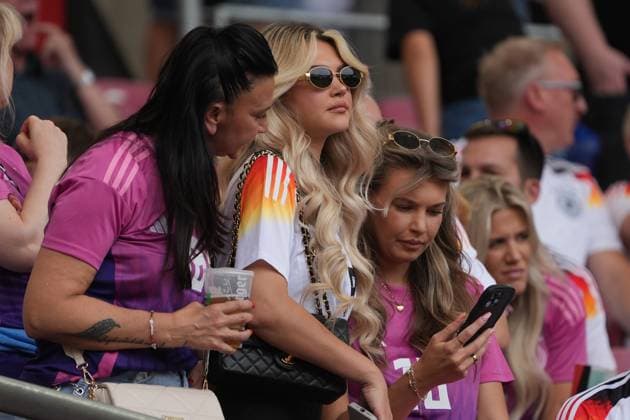 Lea Prinz, Freundin von Maximilian Mittelstädt (Deutschland Germany, 18) - Stuttgart 05.07.2024: Deutschland vs. Spanien, EURO2024, Viertelfinale, M45, EM-Arena Stuttgart