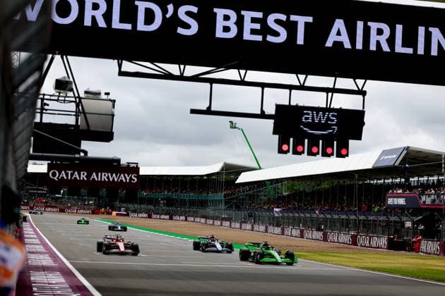 77 Valtteri Bottas (FIN, Stake F1 Team Kick Sauber), 55 Carlos Sainz (ESP, Scuderia Ferrari HP), 31 Esteban Ocon (FRA, BWT Alpine F1 Team), F1 Grand Prix of Great Britain at Silverstone Circuit on July 5, 2024 in Silverstone, Great Britain. (Photo by HOCH ZWEI) Silverstone Great Britain
