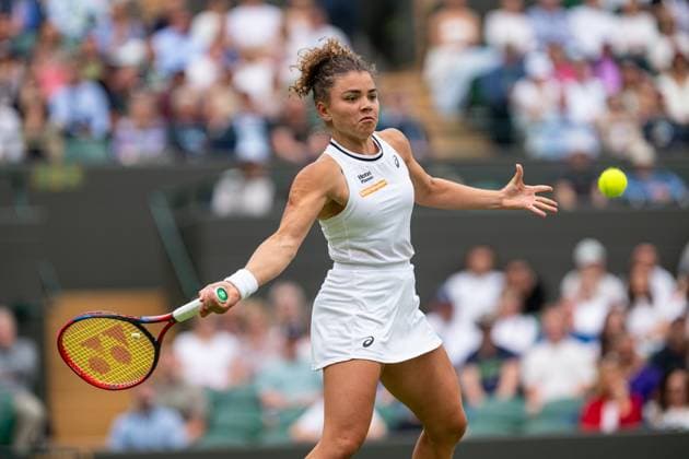 Tennis - Wimbledon Championship 2024 - Day 5 LONDON, ENGLAND - Monday, July 1, 2024: Jasmine Paolini (ITA) during the Ladies Singles 3rd Round match on Day Five of The Championships Wimbledon 2024 at the All England Lawn Tennis and Croquet Club. (Photo by Kirsten Holst Propaganda) LONDON All England Lawn Tennis and Croq GREATER LONDON ENGLAND  Copyright: xKirstenxHolstx 2024-07-05-015-Wimbledon_Day_5