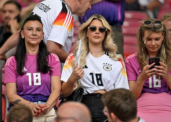05.07.2024, Fussball UEFA EURO, EM, Europameisterschaft,Fussball 2024, Viertelfinale, Spanien - Deutschland, in der Stuttgart-Arena. Influencerin Lea Prinz (Deutschland) Freundin von Maximilian Mittelstädt