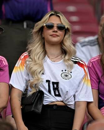 05.07.2024, Fussball UEFA EURO, EM, Europameisterschaft,Fussball 2024, Viertelfinale, Spanien - Deutschland, in der Stuttgart-Arena. Influencerin Lea Prinz (Deutschland) Freundin von Maximilian Mittelstädt