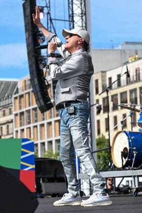 Berlin, Deutschland 5. Juli 2024: Fußball - Europameisterschaft 2024 Im Bild: Peter Schilling bei seinem Auftritt: Major Tom (Völlig losgelöst) Copyright: xFotostandx xReuhlx
