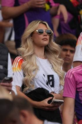 Lea Prinz, Freundin von Maximilian Mittelstädt (Deutschland Germany, 18) - Stuttgart 05.07.2024: Deutschland vs. Spanien, EURO2024, Viertelfinale, M45, EM-Arena Stuttgart