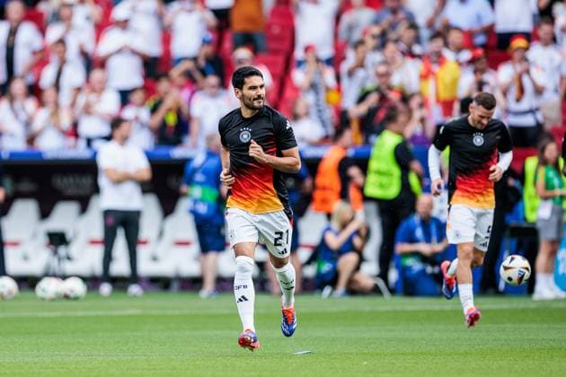 UEFA EURO, EM, Europameisterschaft,Fussball 2024: Spanien - Deutschland; 05.07.2024 Ilkay Gündogan (Deutschland, 21), Pascal Groß (Deutschland, 5) UEFA EURO 2024: Spanien - Deutschland; Stuttgart Arena, Stuttgart am 05.07.2024 Copyright: xBEAUTIFULxSPORTS Wunderlx