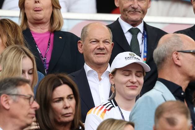 Bundeskanzler der Bundesrepublik Deutschland Olaf Scholz, Spanien vs. Deutschland, Fussball, UEFA EURO, EM, Europameisterschaft,Fussball 2024, Viertelfinale, 05.07.2024 Stuttgart Baden-Wuerttemberg Deutschland