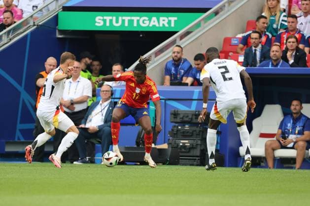 05.07.2024, Fussball, Herren, UEFA Europameisterschaft 2024, Quarter Final, Viertelfinale, Spanien - Deutschland, Joshua Kimmich (Deutschland), Antonio Ruediger (Deutschland), Nico Williams (Spanien) Stuttgart MHP-Arena Baden-Württemberg Deutschland (DE) Copyright: xSebastianxBachx