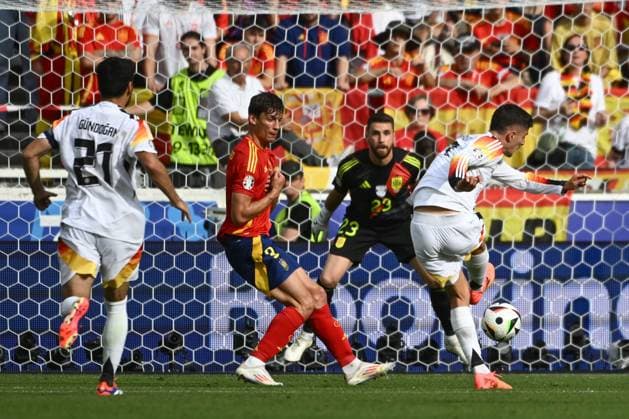 05.07.2024, xpsx, Fussball EM 2024 1 4 Finale, Deutschland - Spanien emspor, v.l. Kai Havertz (Deutschland, 7) schiesst den Ball aufs Tor, Torschuss, Schuss (DFL DFB REGULATIONS PROHIBIT ANY USE OF PHOTOGRAPHS as IMAGE SEQUENCES and or QUASI-VIDEO) Stuttgart