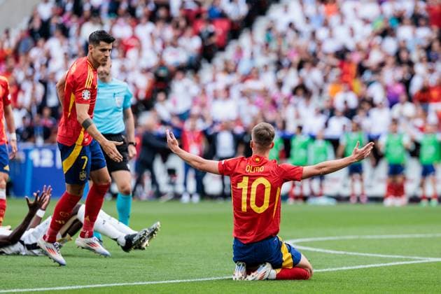 UEFA EURO, EM, Europameisterschaft,Fussball 2024: Spanien - Deutschland; 05.07.2024 Dani Olmo (Spanien, 10) UEFA EURO 2024: Spanien - Deutschland; Stuttgart Arena, Stuttgart am 05.07.2024 Copyright: xBEAUTIFULxSPORTS Wunderlx