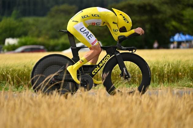 05.07.2024 --- Gevrey-Chambertin, Frankreich --- Radsport --- Tour De France --- 7. Etappe --- Einzelzeitfahren von Nuits-Saint-Georges nach Gevrey-Chambertin --- TADEJ POGACAR (UAE TEAM EMIRATES) --- Foto: Hans-Martin Issler --- Tour De France 2024 stage 7