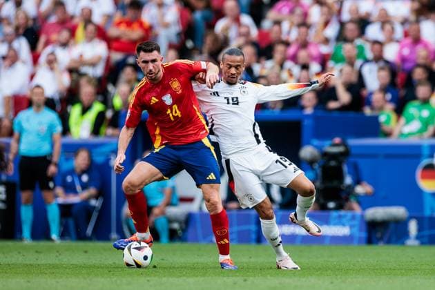 UEFA EURO, EM, Europameisterschaft,Fussball 2024: Spanien - Deutschland; 05.07.2024 Aymeric Laporte (Spanien, 14), Leroy Sane (Deutschland, 19) UEFA EURO 2024: Spanien - Deutschland; Stuttgart Arena, Stuttgart am 05.07.2024 Copyright: xBEAUTIFULxSPORTS Wunderlx