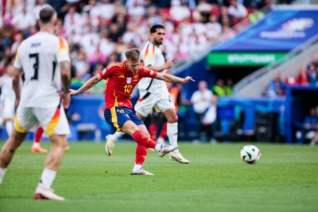 UEFA EURO, EM, Europameisterschaft,Fussball 2024: Spanien - Deutschland; 05.07.2024 Dani Olmo (Spanien, 10) UEFA EURO 2024: Spanien - Deutschland; Stuttgart Arena, Stuttgart am 05.07.2024 Copyright: xBEAUTIFULxSPORTS Wunderlx