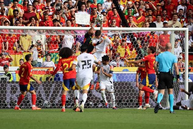 05.07.2024, Fussball, Herren, UEFA Europameisterschaft 2024, Quarter Final, Viertelfinale, Spanien - Deutschland, Kai Havertz (Deutschland), Emre Can (Deutschland), Ilkay Guendogan (Deutschland), Unai Simon (Spanien), Marc Cucurella (Spanien), Daniel Carvajal (Spanien), Robin Le Normand (Spanien) Stuttgart MHP-Arena Baden-Württemberg Deutschland (DE) Copyright: xSebastianxBachx