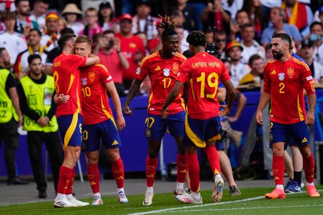 Sport Themen der Woche KW27 Sport Bilder des Tages Spain v Germany: Quarter-Final - UEFA EURO, EM, Europameisterschaft,Fussball 2024 Dani Olmo attacking midfield of Spain and RB Leipzig celebrates after scoring his sides first goal during the UEFA EURO 2024 quarter-final match between Spain and Germany at Stuttgart Arena on July 5, 2024 in Stuttgart, Germany. Stuttgart Germany  Copyright: xJosexBretonx originalFilename:bretonhernandez-spainvge240705_npqjk.jpg