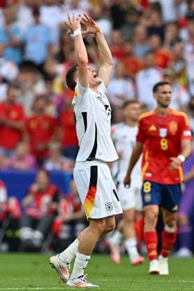 240705 EURO2024 SPAIN VS GERMANY Florian Wirtz (17) of Germany reacts during a soccer game between the national teams of Spain and Germany in the Quarter Final stage of the UEFA EURO, EM, Europameisterschaft,Fussball 2024 tournament , on Friday 5 July 2024 in Stuttgart , Germany . PHOTO SPORTPIX David Catry STUTTGART GERMANY  Copyright: xx 472099