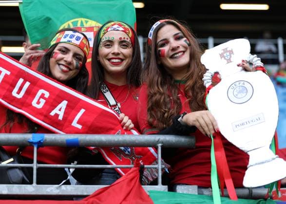 Hamburg, Germany, 5th July 2024. Portugal fans enjoining the occasion before the UEFA European Championships Quarter Final match at Volksparkstadion, Hamburg. Picture credit should read: Paul Terry Sportimage EDITORIAL USE ONLY. No use with unauthorised audio, video, data, fixture lists, club league logos or live services. Online in-match use limited to 120 images, no video emulation. No use in betting, games or single club league player publications. SPI-3217-0004