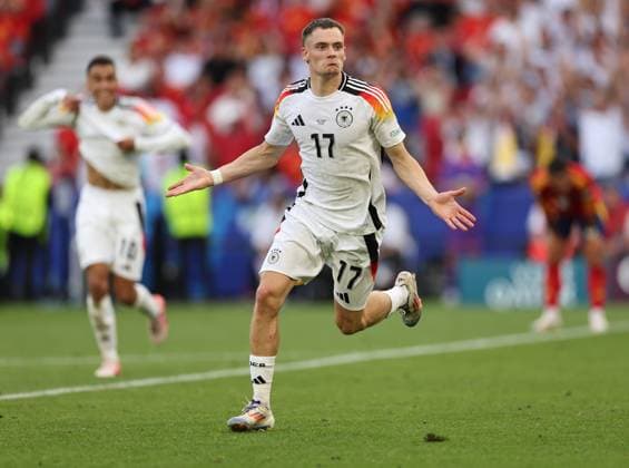 05.07.2024, Fussball Europameisterschaft, UEFA EURO, EM, Europameisterschaft,Fussball 2024, Spanien - Deutschland, Viertelfinale, Stuttgart Arena, v.l., Torjubel zum 1:1 durch Florian Wirtz (Deutschland), Goal celebration, celebrate the goal Copyright: HMBxMedia