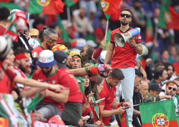 Hamburg, Germany, 5th July 2024. Portugal fans enjoining the occasion before the UEFA European Championships Quarter Final match at Volksparkstadion, Hamburg. Picture credit should read: Paul Terry Sportimage EDITORIAL USE ONLY. No use with unauthorised audio, video, data, fixture lists, club league logos or live services. Online in-match use limited to 120 images, no video emulation. No use in betting, games or single club league player publications. SPI-3217-0012