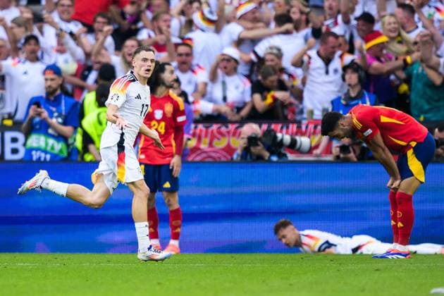 240705 Florian Wirtz of Germany celebrates after scoring the 1-1 goal during the UEFA EURO, EM, Europameisterschaft,Fussball 2024 Football Championship quarterfinal between Spain and Germany on July 5, 2024 in Stuttgart. Photo: Mathias Bergeld BILDBYRAN kod MB MB0942 fotboll football soccer fotball fotbolls-em europamästerskap em uefa euro uefa european football championship euro 2024 kvartsfinal quarterfinal quarterfinals spanien spain tyskland germany bbeng bbauto jubel Copyright: MATHIASxBERGELD BB240705MB069