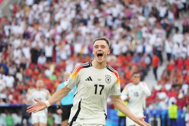 celebrate the goal, Torjubel zum 1:1 Florian Wirtz (Deutschland Germany, 17) - Stuttgart 05.07.2024: Deutschland vs. Spanien, EURO2024, Viertelfinale, M45, EM-Arena Stuttgart