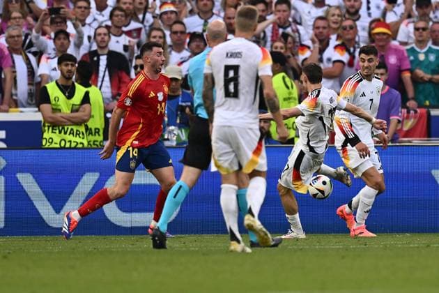 05.07.2024, xscotx, Fussball EM 2024 Viertelfinale, Spanien - Deutschland, emspor, v.l. Florian Wirtz (Deutsche Fussball Nationalmannschaft DFB) erzielt das Tor zum scores the goal 1:1 Stuttgart