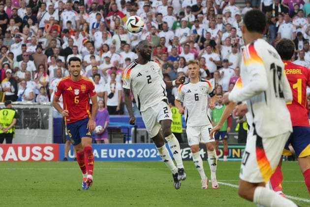 Antonio Rüdiger (Deutschland Germany, 02) klärt - Stuttgart 05.07.2024: Deutschland vs. Spanien, EURO2024, Viertelfinale, M45, EM-Arena Stuttgart