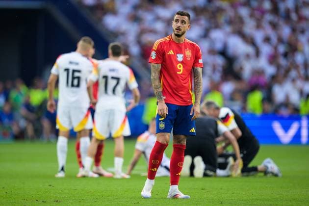 240705 Joselu of Spain looks dejected during the UEFA EURO, EM, Europameisterschaft,Fussball 2024 Football Championship quarterfinal between Spain and Germany on July 5, 2024 in Stuttgart. Photo: Mathias Bergeld BILDBYRAN kod MB MB0942 fotboll football soccer fotball fotbolls-em europamästerskap em uefa euro uefa european football championship euro 2024 kvartsfinal quarterfinal quarterfinals spanien spain tyskland germany bbeng bbauto depp Copyright: MATHIASxBERGELD BB240705MB080
