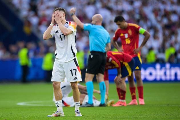 240705 Florian Wirtz of Germany looks dejected during the UEFA EURO, EM, Europameisterschaft,Fussball 2024 Football Championship quarterfinal between Spain and Germany on July 5, 2024 in Stuttgart. Photo: Mathias Bergeld BILDBYRAN kod MB MB0942 fotboll football soccer fotball fotbolls-em europamästerskap em uefa euro uefa european football championship euro 2024 kvartsfinal quarterfinal quarterfinals spanien spain tyskland germany bbeng bbauto depp Copyright: MATHIASxBERGELD BB240705MB082