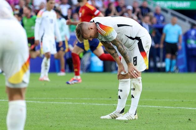 Fußball UEFA EURO, EM, Europameisterschaft,Fussball 2024 Viertelfinale Spanien - Deutschland am 05.07.2024 in der Stuttgart Arena in Stuttgart Toni Kroos ( Deutschland ) enttäuscht