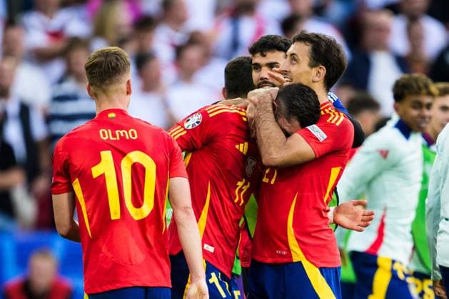 240705 Ferran Torres of Spain celebrates after scoring the 2-1 goal during the UEFA EURO, EM, Europameisterschaft,Fussball 2024 Football Championship quarterfinal between Spain and Germany on July 5, 2024 in Stuttgart. Photo: Mathias Bergeld BILDBYRAN kod MB MB0942 fotboll football soccer fotball fotbolls-em europamästerskap em uefa euro uefa european football championship euro 2024 kvartsfinal quarterfinal quarterfinals spanien spain tyskland germany bbeng bbauto jubel Copyright: MATHIASxBERGELD BB240705MB083