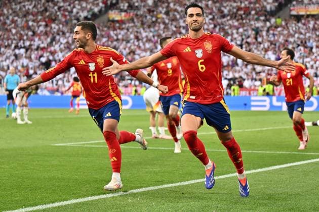 05.07.2024, xscotx, Fussball EM 2024 Viertelfinale, Spanien - Deutschland, emspor, v.l. Torjubel nach dem Tor zum celebrating the goal celebrate 2:1 durch Mikel Merino Zazon (Spanien) Stuttgart