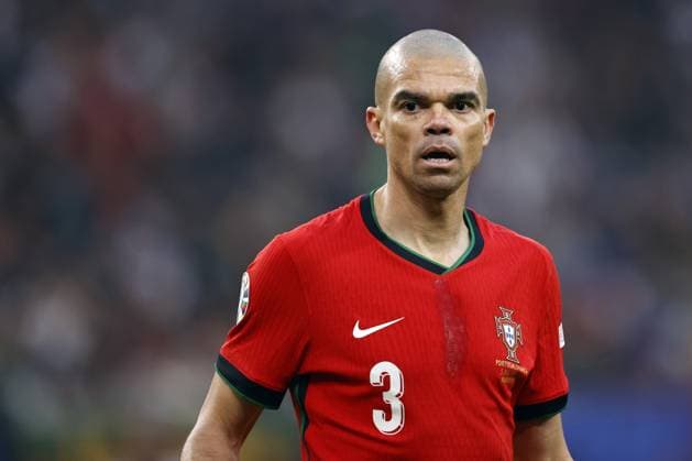 HAMBURG - Pepe of Portugal during the UEFA EURO, EM, Europameisterschaft,Fussball 2024 quarter-final match between Portugal and France at Volksparkstadion on July 5, 2024 in Hamburg, Germany. ANP Hollandse Hoogte MAURICE VAN STEEN UEFA EURO 2024 2024 xVIxANPxSportx xVanxSteenxFotografiexIVx 502829005 originalFilename: 502829005.jpg