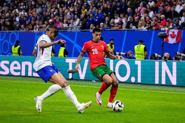 240705 Kylian MbappÃ of France and Joao Cancelo of Portugal during the UEFA EURO, EM, Europameisterschaft,Fussball 2024 Football Championship Quarterfinal between Portugal and France on July 5, 2024 in Hamburg. Photo: Jesper Zerman BILDBYRAN kod JZ JZ0551 fotboll football soccer fotball fotbolls-em europamästerskap em uefa euro uefa european football championship euro 2024 portugal frankrike france bbeng bbauto Copyright: JESPERxZERMAN BB240705JZ035