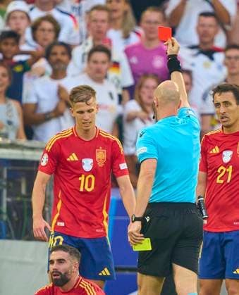Dani Olmo, ESP 10 rot in the quarter final match GERMANY - SPAIN of the UEFA European Championships 2024 on Jul 5, 2024 in Stuttgart, Germany.