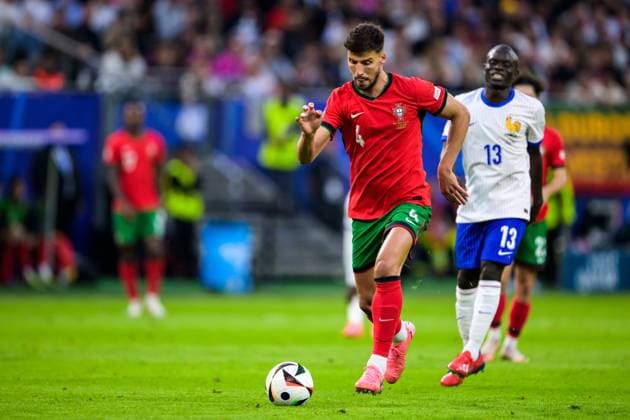 240705 Ruben Dias of Portugal during the UEFA EURO, EM, Europameisterschaft,Fussball 2024 Football Championship Quarterfinal between Portugal and France on July 5, 2024 in Hamburg. Photo: Jesper Zerman BILDBYRAN kod JZ JZ0551 fotboll football soccer fotball fotbolls-em europamästerskap em uefa euro uefa european football championship euro 2024 portugal frankrike france bbeng bbauto Copyright: JESPERxZERMAN BB240705JZ045
