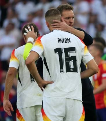 05.07..2024, Fussball Europameisterschaft, Deutschland Viertelfinale, vs Spanien, Stuttgart Football Arena, im Bild: Waldemar Anton (Deutschland) und Julian Nagelsmann (Deutschland) nach dem Spiel
