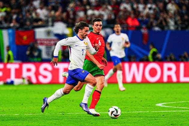 Antoine Griezmann (Frankreich, 07), Joao Palhinha (Portugal, 06) GER, Portugal vs. Frankreich, Fussball Europameisterschaft, UEFA EURO, EM, Europameisterschaft,Fussball 2024, Viertelfinale, 05.07.2024 GER, Portugal vs. Frankreich, Fussball Europameisterschaft, UEFA Euro 2024, Viertelfinale, 05.07.2024 Hamburg Copyright: xEibner-Pressefoto MarcelxvonxFehrnx EP_MFN