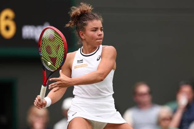 5th July 2024; All England Lawn Tennis and Croquet Club, London, England; Wimbledon Tennis Tournament, Day 5; Jasmine Paolini (ITA) during her third round match against Bianca Andreescu (CAN)  ActionPlus12664424 ShaunxBrooks