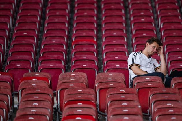 240705 A fan of Germany looks dejected after the UEFA EURO, EM, Europameisterschaft,Fussball 2024 Football Championship quarterfinal between Spain and Germany on July 5, 2024 in Stuttgart. Photo: Mathias Bergeld BILDBYRAN kod MB MB0942 fotboll football soccer fotball fotbolls-em europamästerskap em uefa euro uefa european football championship euro 2024 kvartsfinal quarterfinal quarterfinals spanien spain tyskland germany bbeng publik depp Copyright: MATHIASxBERGELD BB240705MB147