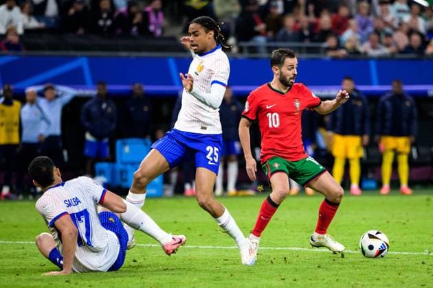 240705 Bernardo Silva of Portugal during the UEFA EURO, EM, Europameisterschaft,Fussball 2024 Football Championship Quarterfinal between Portugal and France on July 5, 2024 in Hamburg. Photo: Jesper Zerman BILDBYRAN kod JZ JZ0551 fotboll football soccer fotball fotbolls-em europamästerskap em uefa euro uefa european football championship euro 2024 portugal frankrike france bbeng bbauto Copyright: JESPERxZERMAN BB240705JZ112