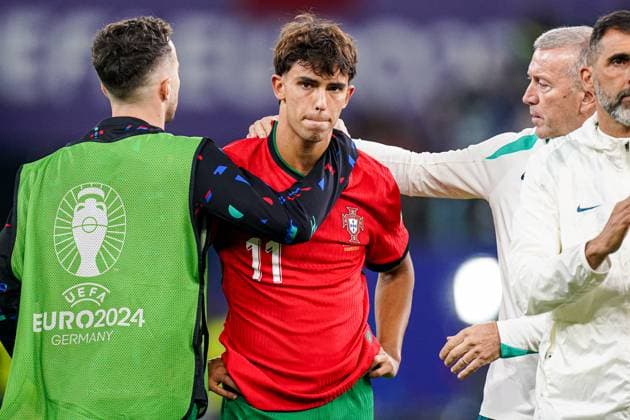 2024-07-05 Portugal v France - Quarter-Final - UEFA EURO, EM, Europameisterschaft,Fussball 2024 HAMBURG, GERMANY - JULY 5: Joao Felix of Portugal in tears after missing the deciding penalty that costs Portugal the game during the Quarter-Final - UEFA EURO 2024 match between Portugal and France at Volksparkstadion on July 5, 2024 in Hamburg, Germany. (Photo by Joris Verwijst BSR Agency) Hamburg Germany Content not available for redistribution in The Netherlands directly or indirectly through any third parties. Copyright: xBSRxAgencyx