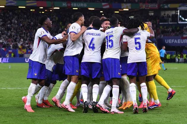 Fußball UEFA EURO, EM, Europameisterschaft,Fussball 2024 Viertelfinale Portugal - Frankreich am 05.07.2024 im Volksparkstadion Hamburg in Hamburg Frankreich Jubel Freude Emotionen nach Sieg im Elfmeter Elfmeterschießen