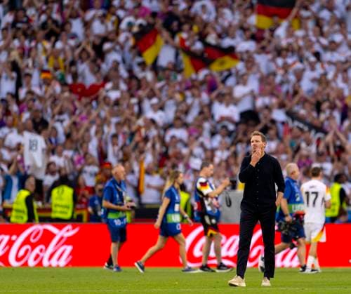 05.07.2024, Fussball UEFA EURO, EM, Europameisterschaft,Fussball 2024, Viertelfinale, Spanien - Deutschland, in der Stuttgart-Arena. Frust nach dem verlorenen Spiel und dem Ausscheiden bei Trainer Julian Nagelsmann (Deutschland) der auch ein paar Tränen vergiesst.