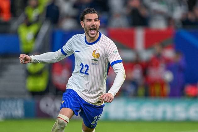 EM 2024: Portugal - Frankreich am 05.07.2024 im Volksparkstadion in Hamburg Theo Hernandez of France celebrates his goal