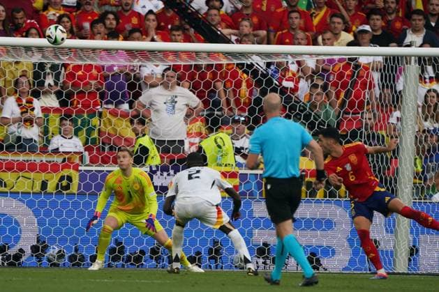Nationalmannschaft, Fussball, UEFA Euro2024, EM 2024,Viertelfinale, Stuttgart , Spanien-Deutschland Merino Spanien, Aktion, Einzelbild
