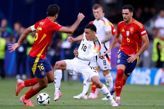 MUSIALA Jamal Team Deutschland mit RODRI UEFA Fussball EURO 2024 in Deutschland Viertelfinale Spanien - Deutschland 2 : 1 am 05.07.2024 in Stuttgart DFL REGULATIONS PROHIBIT ANY USE OF PHOTOGRAPHS as IMAGE SEQUENCES and or QUASI-VIDEO Copyright: xLacixPerenyix