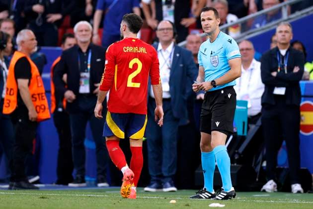 CARVAJAL Dani Team Spanien Platzverweis UEFA Fussball EURO 2024 in Deutschland Viertelfinale Spanien - Deutschland 2 : 1 am 05.07.2024 in Stuttgart DFL REGULATIONS PROHIBIT ANY USE OF PHOTOGRAPHS as IMAGE SEQUENCES and or QUASI-VIDEO Copyright: xLacixPerenyix