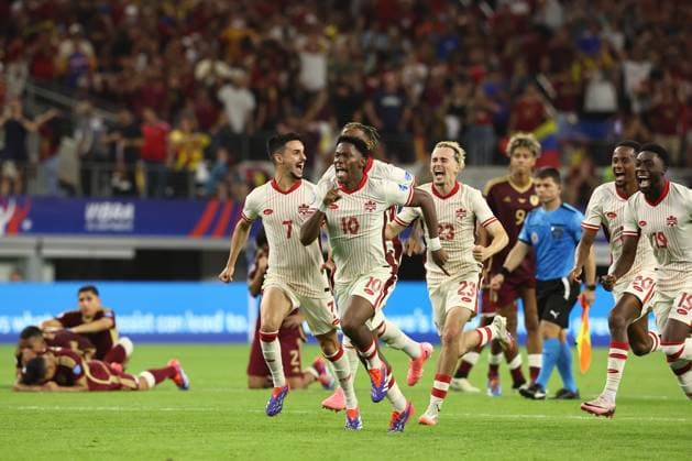 Canada s soccer players celebrate after defeating Venezuela by penalty kick during the Copa AmÃ rica USA 2024 quarterfinal match at AT&T Stadium in Arlington, TX, on July 5, 2024. Canada qualified to face Argentina in semifinals in New Jersey on July 9. ARLINGTON UNITED STATES Copyright: xALEJANDROxPAGNIx