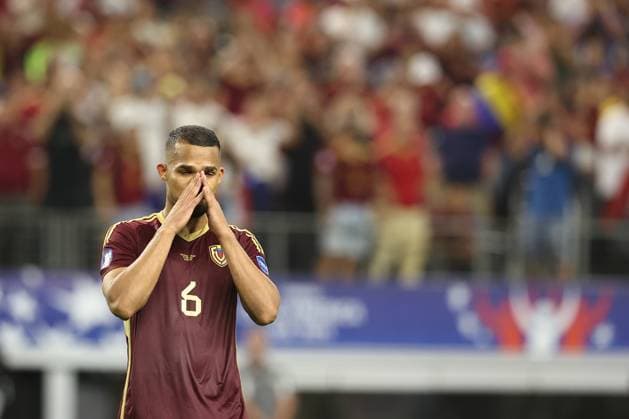 Venezuela s midfielder Yangel Herrera reacts after losing by penalty definition against Canada during the Copa AmÃ rica USA 2024 quarterfinal match at AT&T Stadium in Arlington, TX, on July 5, 2024. Canada won and qualified to face Argentina in semifinals in New Jersey on July 9. ARLINGTON UNITED STATES Copyright: xALEJANDROxPAGNIx
