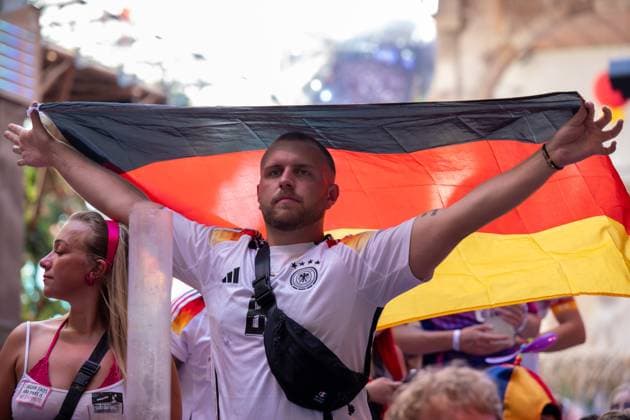 20240705 Euro 2024 PALMA, SPAIN - JULY 5 2024 : Fussball Fans am Ballermann at - Euro 2024 on July 5, 2024 in Palma, . Palma Baleares Spain
