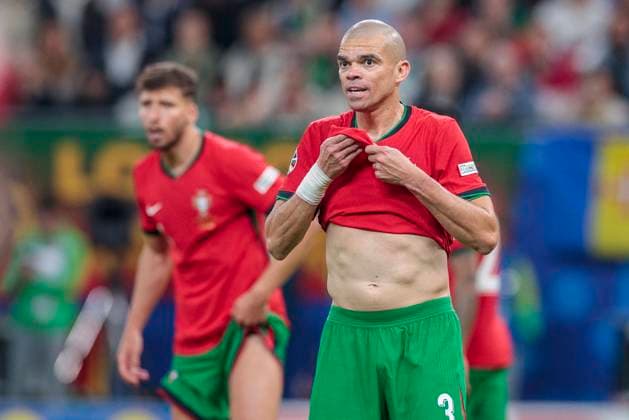 UEFA EURO, EM, Europameisterschaft,Fussball 2024: Portugal - Frankreich; 05.07.2024 Pepe (Portugal, 3). UEFA EURO 2024: Viertelfinale: Portugal - Frankreich; Volksparkstadion Hamburg, Hamburg am 05.07.2024 Copyright: xBEAUTIFULxSPORTS Meuselx